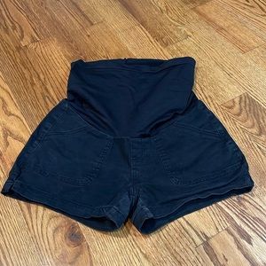 Haute Mama Brand Women’s Maternity Shorts. Size Medium. Excellent Condition.